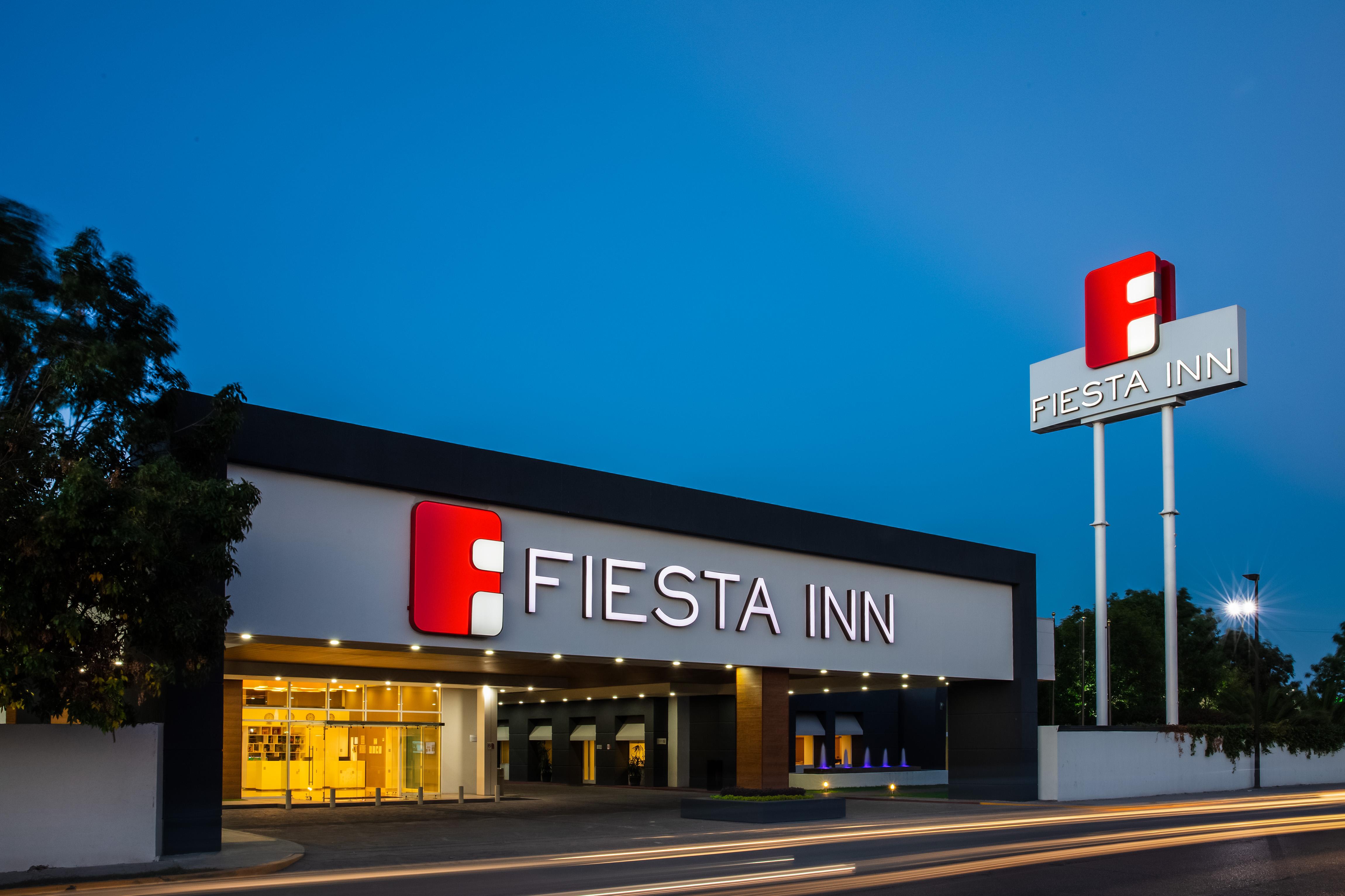 Fiesta Inn San Luis Potosi Glorieta Juarez Bagian luar foto