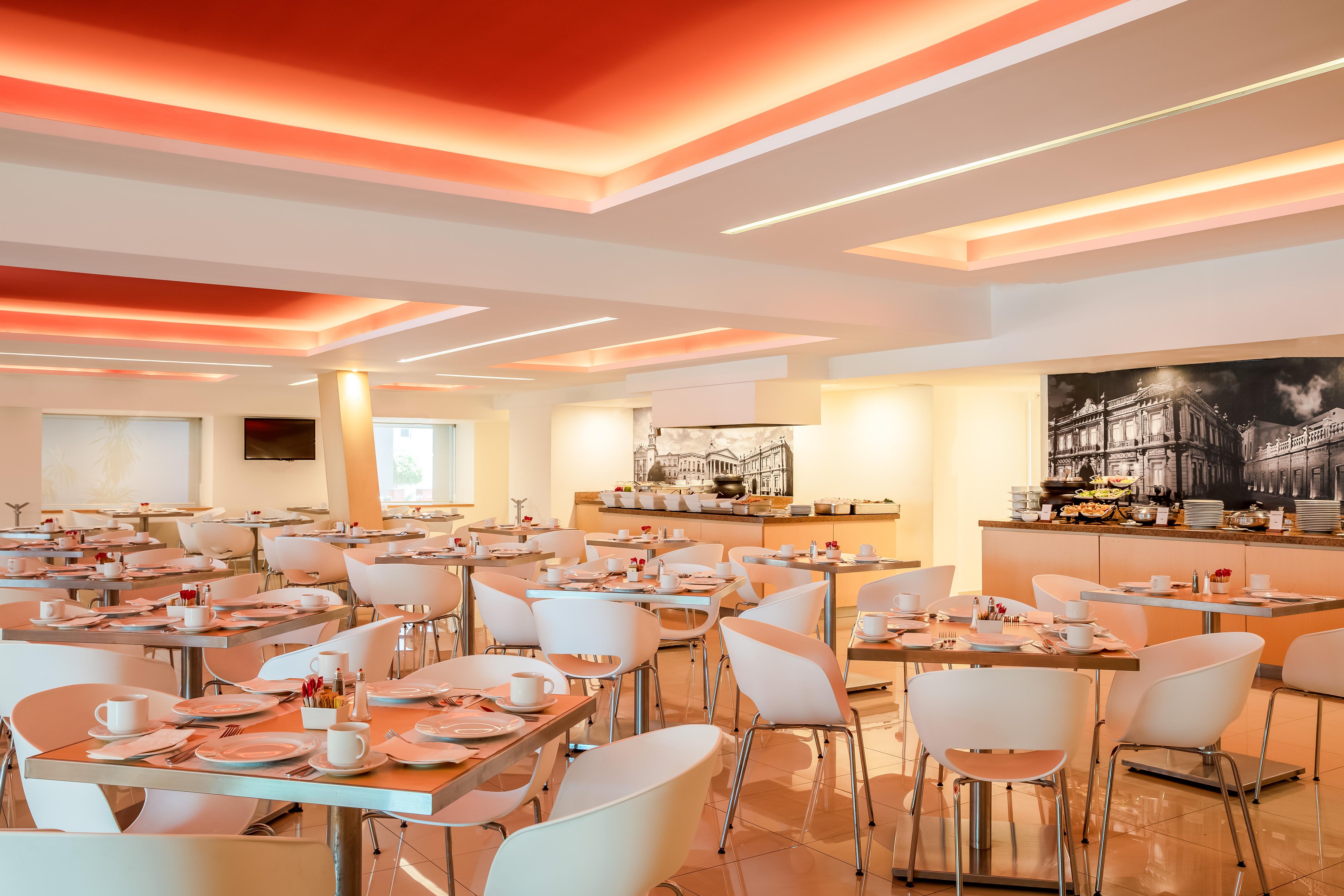 Fiesta Inn San Luis Potosi Glorieta Juarez Bagian luar foto