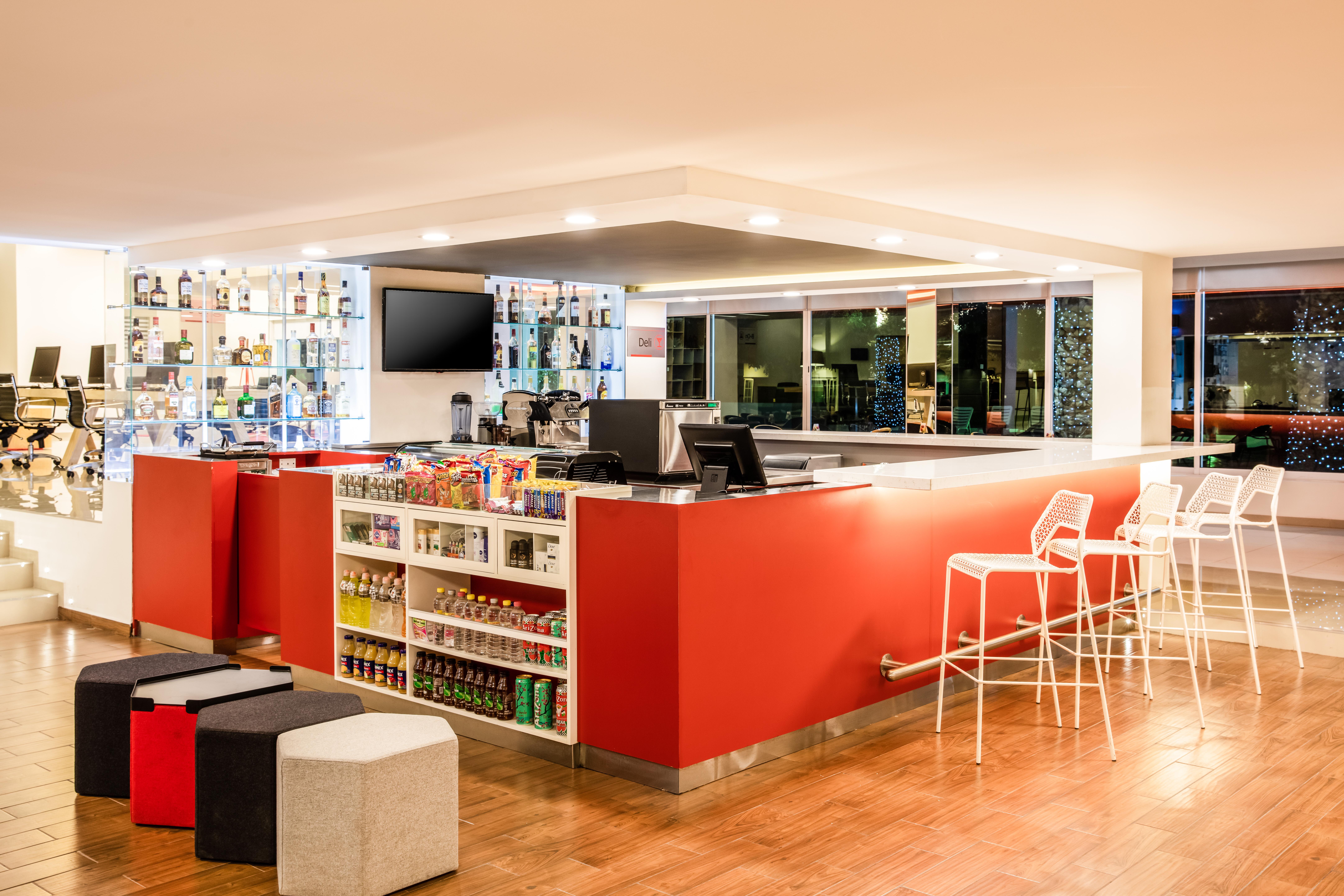 Fiesta Inn San Luis Potosi Glorieta Juarez Bagian luar foto