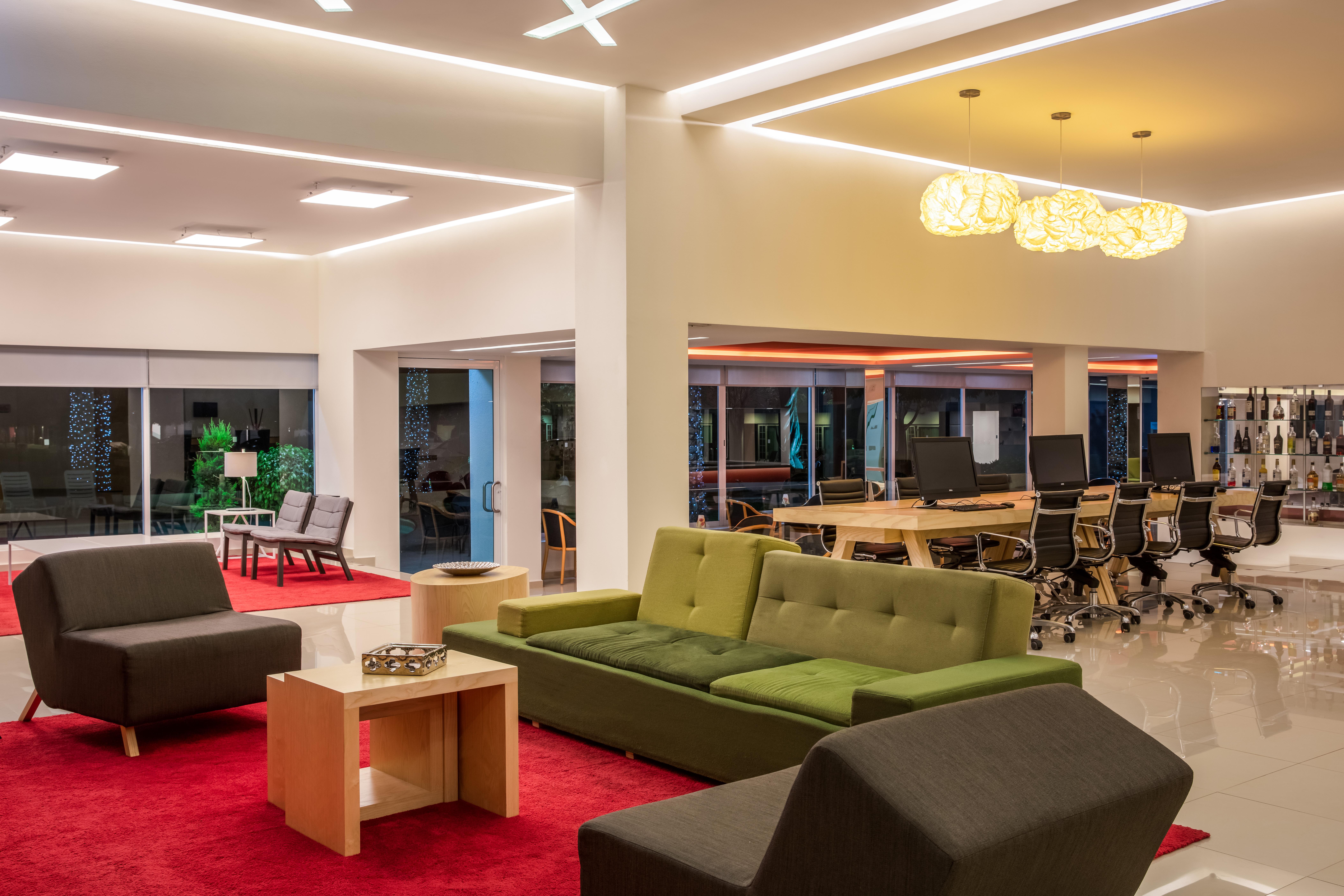Fiesta Inn San Luis Potosi Glorieta Juarez Bagian luar foto
