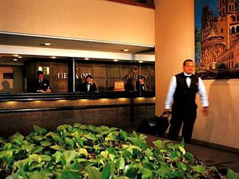 Fiesta Inn San Luis Potosi Glorieta Juarez Bagian luar foto