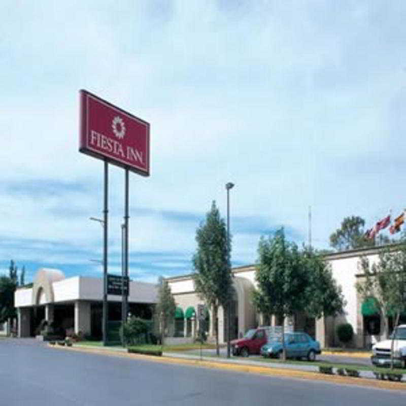 Fiesta Inn San Luis Potosi Glorieta Juarez Bagian luar foto