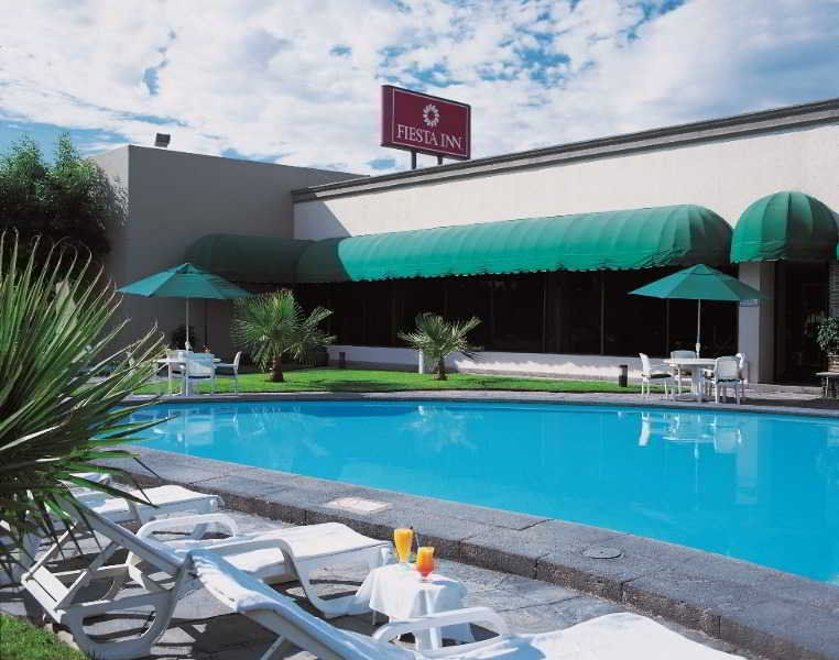 Fiesta Inn San Luis Potosi Glorieta Juarez Bagian luar foto